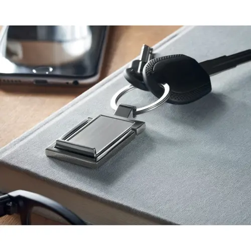 Portachiavi in metallo con supporto per il telefono