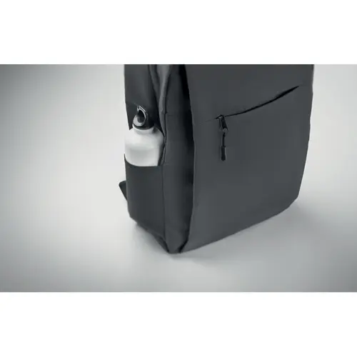 Zaino porta pc da 15" in RPET con scomparti imbottiti e varie tasche e schianle spallacci imbottiti