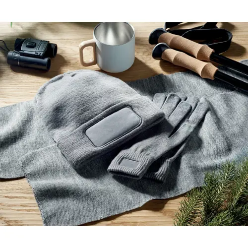 Berretto in poliestere RPET lavorato a maglia e elasticizzato 