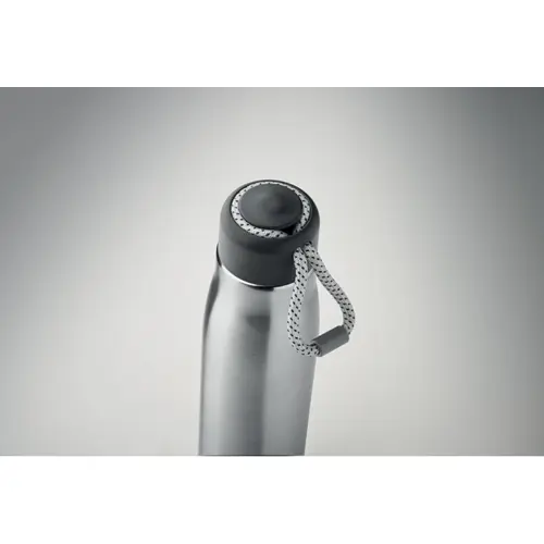 Bottiglia in acciaio inox riciclato doppio strato con coperchio in plastica da 500ml