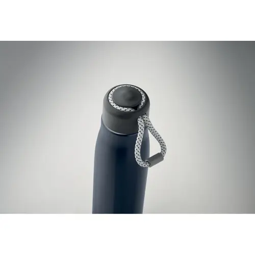 Bottiglia in acciaio inox riciclato doppio strato con coperchio in plastica da 500ml