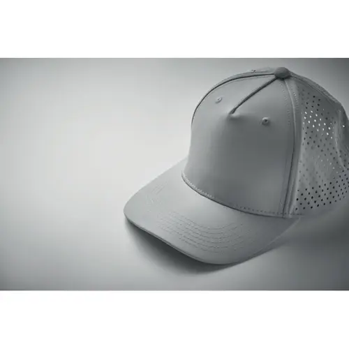 Cappellino con visiera in poliestere 130gr a 5 pannelli ad asciugatura rapadia e repellente al sudore