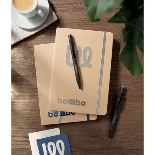 Block notes A5 copertina in cartone riciclato pagine a righe segnalibro ed elastico colorato