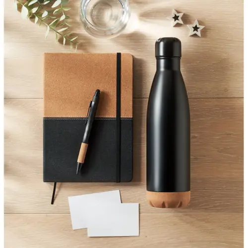 Set regalo da 3 pz in scatola con una bottiglia termica da 500ml, un notebook A5 ecologico e una penna in alluminio