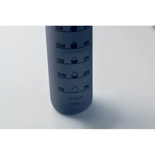 Borraccia sportiva RPET da 1L con indicatori di tempo motivazionali e coperchio flip top