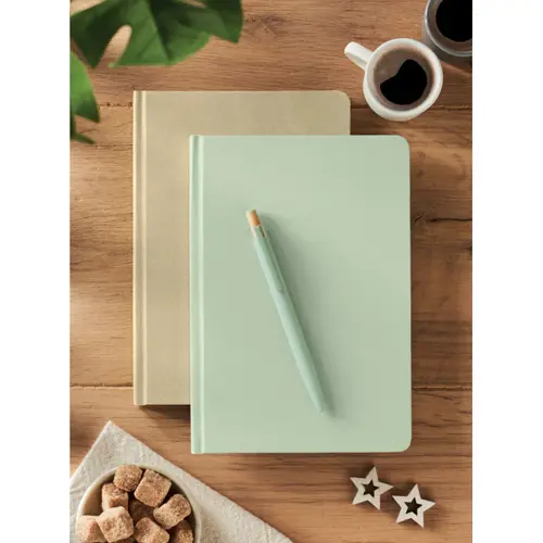 Block notes A5 con copertina rigida e 160 pagine a righe in PLA