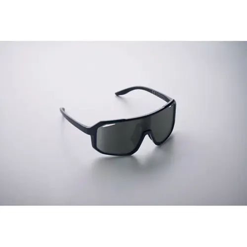 Occhiali da sole design con lenti specchiate UV400