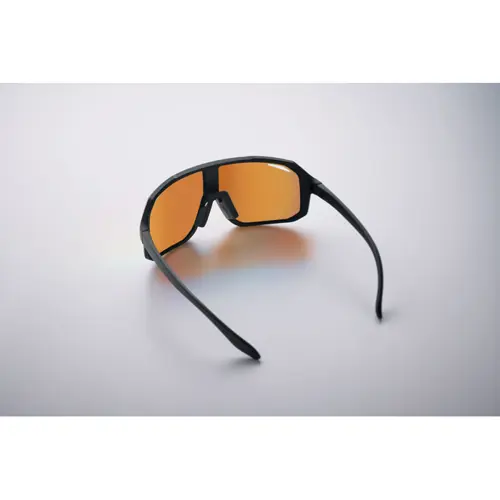 Occhiali da sole design con lenti specchiate UV400