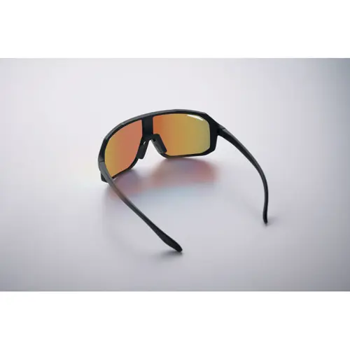 Occhiali da sole design con lenti specchiate UV400