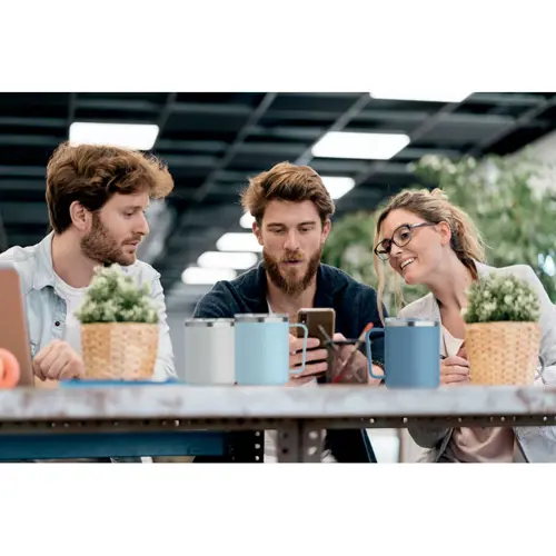 Tazza termica con coperchio e interno in acciaio inox riciclato e esterno in PP ricilato da 400 ml