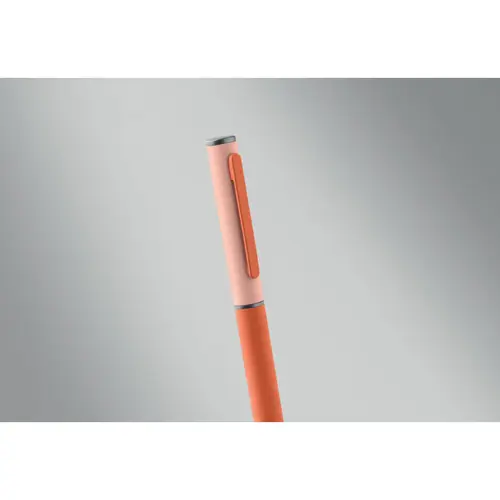 Penna a sfera a rotazione in alluminio riciclato gommato e refill blu