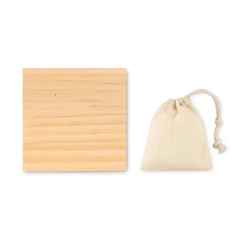 Gioco in legno di strategia con dado e gettoni colorati