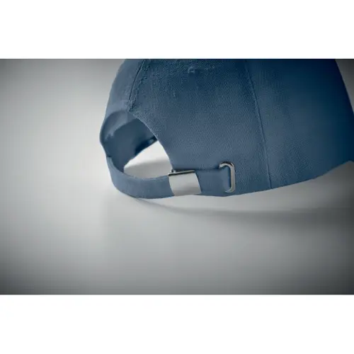 Cappellino con visiera in canapa a 5 pannelli con clip in ottone su chiusura con cinturino regolabile