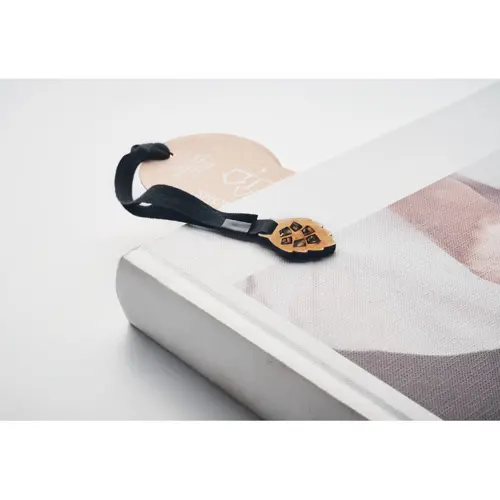 Segnalibro con semi di pino