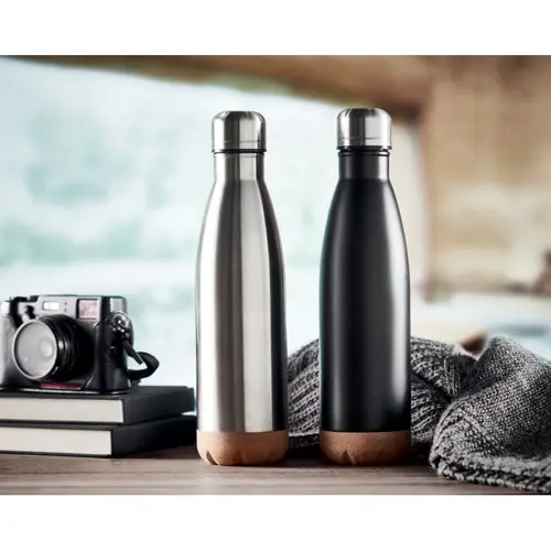 Borraccia doppio strato in acciao inossidabile con dettagli in sughero sulla base 500ml