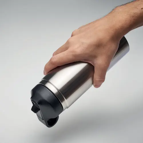 Borraccia a doppio strato in acciaio inox riciclato e tappo con cannuccia integrata da 500ml