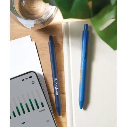 Penna a sfera in paglia di grano e ABS con meccanismo a scatto e refill blu