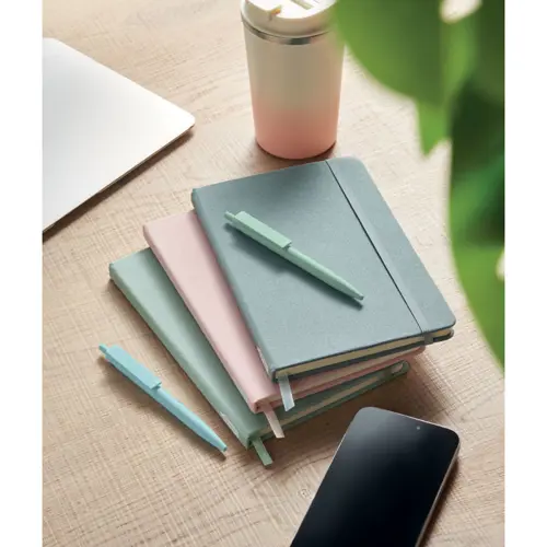 Block notes A5 con copertina in RPET e fogli a righe in carta riciclata