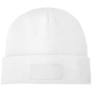 Berretto con risvolto e patch in poliestere