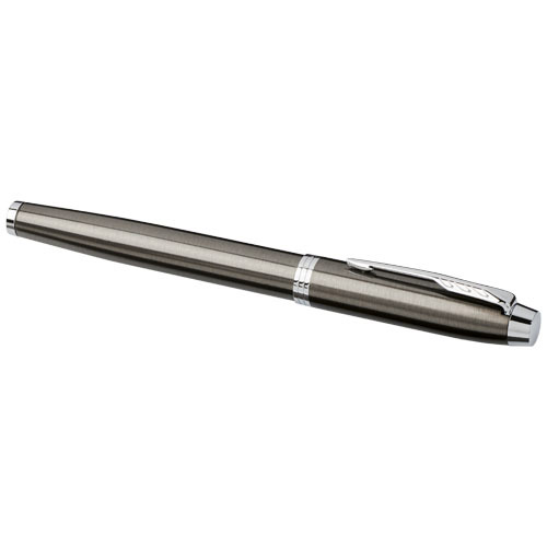 Penna roller Parker in alluminio e robusto pennino in acciaio disponibile in varie combinazioni di colori in confezione regalo e refill nero