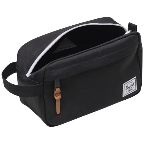 Beauty case da viaggio Herschel Chapter in materiale riciclato certificato con chiusura zip impermeabile 150x240x110mm