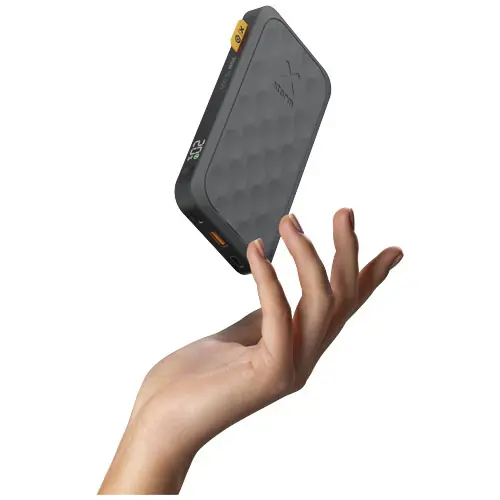 Power bank a marchio Xtorm da 10.000 mAh con ricaricara rapida da 20W