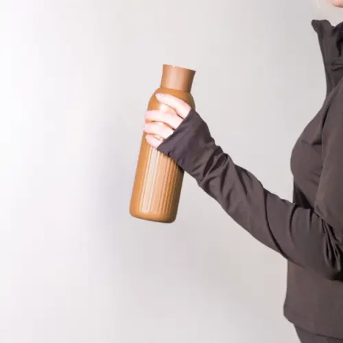 Borraccia Sagaform Tekla Push da 500ml in acciaio con tappo a pressione riciclato