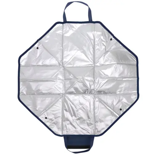 Borsa frigo ripiegata e tappetino da picnic