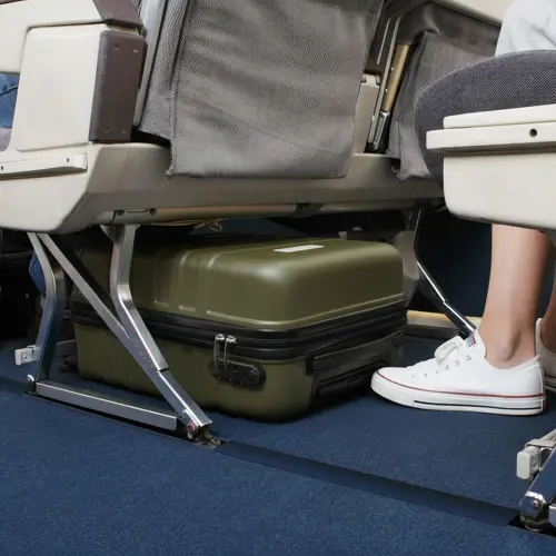 Trolley da cabina compatto conforme ai limiti di molte compagnie low cost