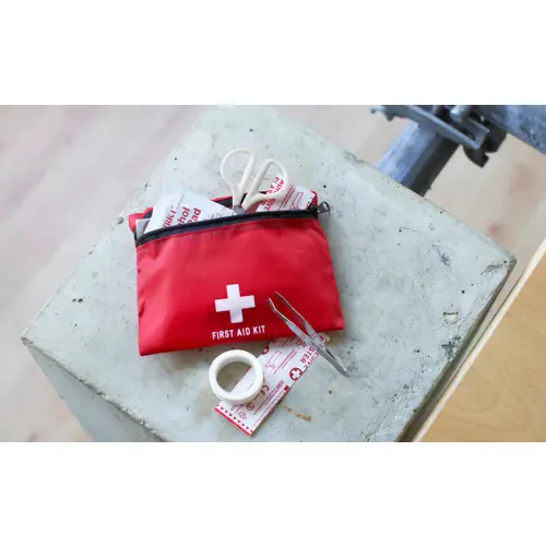 Kit primo soccorso da 10 pezzi con custodia rossa in nylon