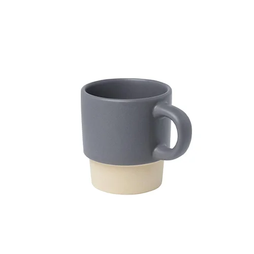 Tazza per caffè espresso impilabile con fondo in argilla finitura opaca confezione regalo in cartone riciclato inclusa da 130ml