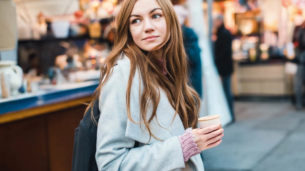 Bicchieri Take Away in Stile Americano: La Soluzione Eco-friendly per le Tue Bevande in Movimento